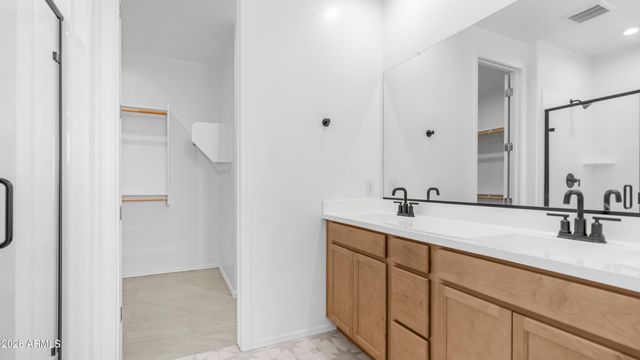 13303 W EAGLE FEATHER Road, Peoria, AZ 85383