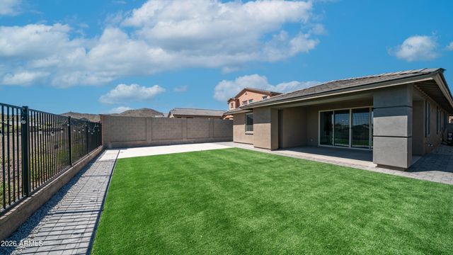 13303 W EAGLE FEATHER Road, Peoria, AZ 85383