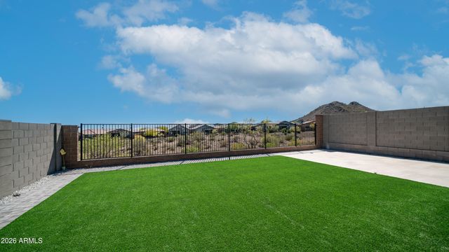 13303 W EAGLE FEATHER Road, Peoria, AZ 85383