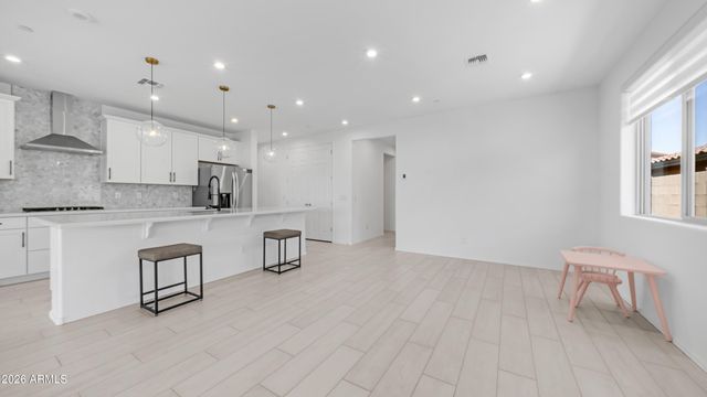 13303 W EAGLE FEATHER Road, Peoria, AZ 85383