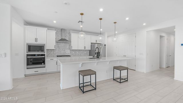13303 W EAGLE FEATHER Road, Peoria, AZ 85383