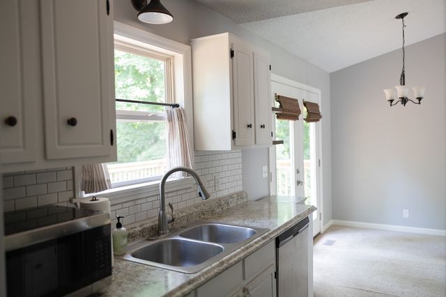 1216 Jacksons Hill Rd, Hermitage, TN 37076