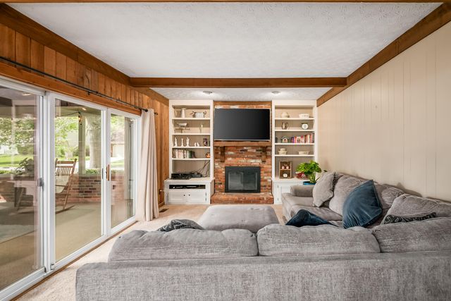 7971 Stonehurst Drive, Dublin, OH 43016