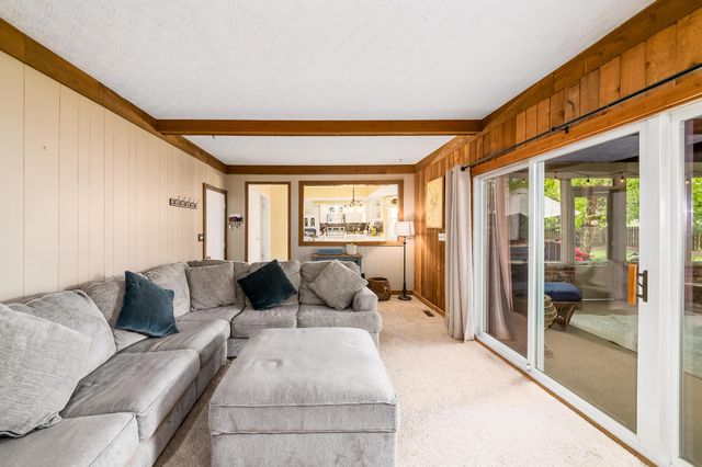 7971 Stonehurst Drive, Dublin, OH 43016