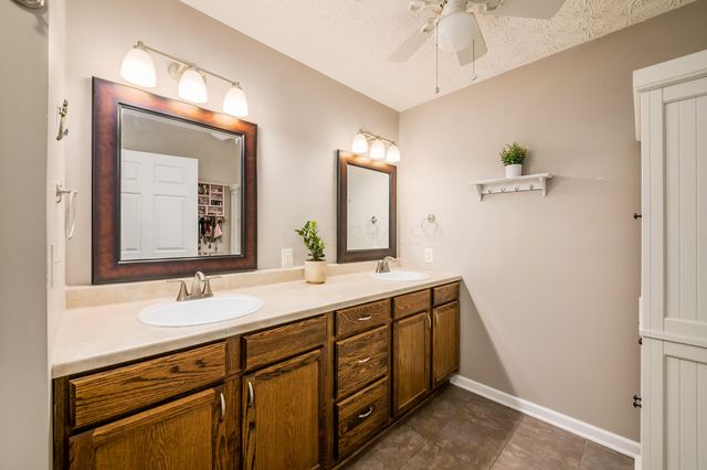 7971 Stonehurst Drive, Dublin, OH 43016
