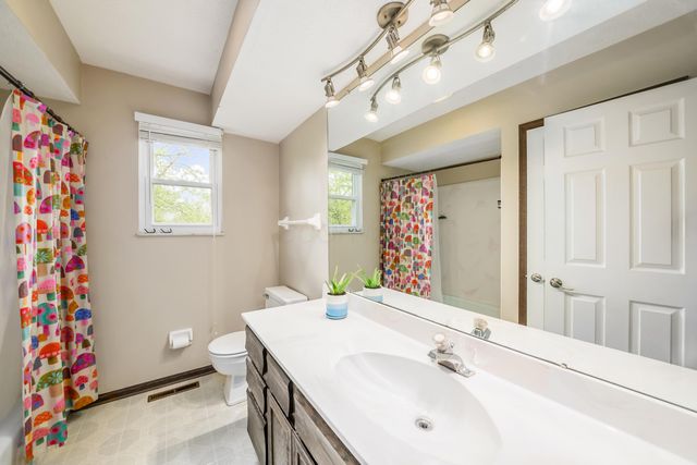 7971 Stonehurst Drive, Dublin, OH 43016