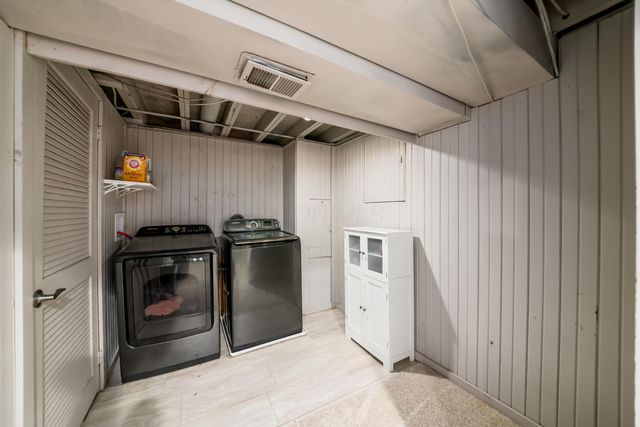 7971 Stonehurst Drive, Dublin, OH 43016