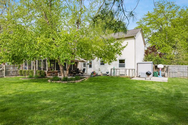7971 Stonehurst Drive, Dublin, OH 43016
