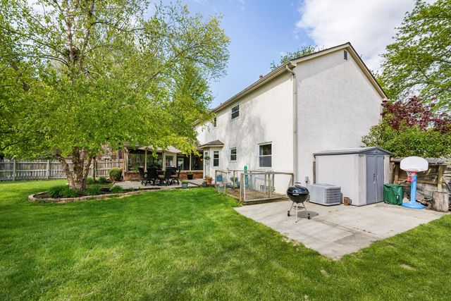7971 Stonehurst Drive, Dublin, OH 43016