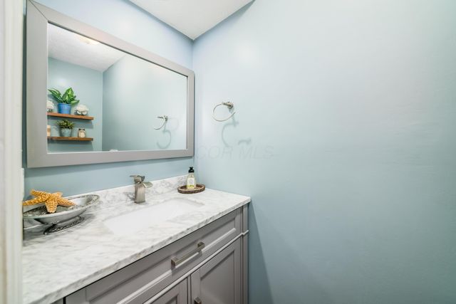 7971 Stonehurst Drive, Dublin, OH 43016