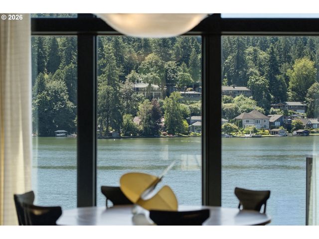 3072 LAKEVIEW Blvd, Lake Oswego, OR 97035
