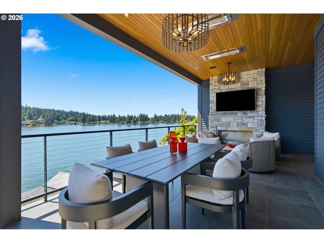 3072 LAKEVIEW Blvd, Lake Oswego, OR 97035