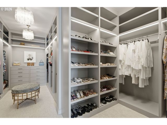 3072 LAKEVIEW Blvd, Lake Oswego, OR 97035