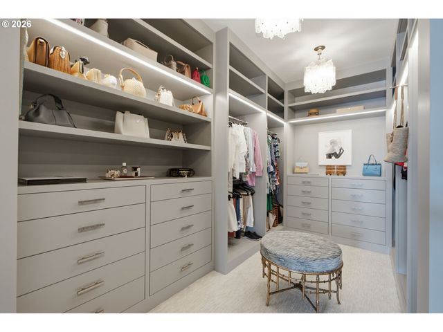 3072 LAKEVIEW Blvd, Lake Oswego, OR 97035