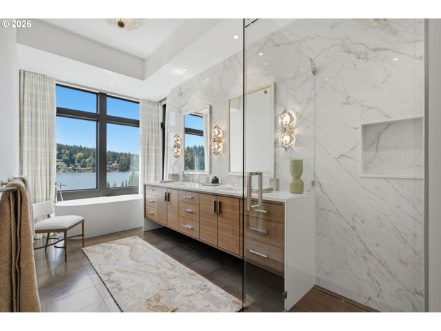 3072 LAKEVIEW Blvd, Lake Oswego, OR 97035