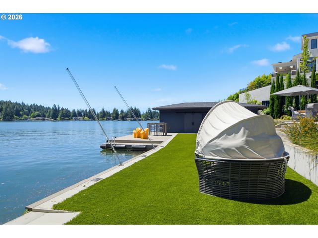 3072 LAKEVIEW Blvd, Lake Oswego, OR 97035