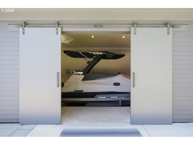 3072 LAKEVIEW Blvd, Lake Oswego, OR 97035