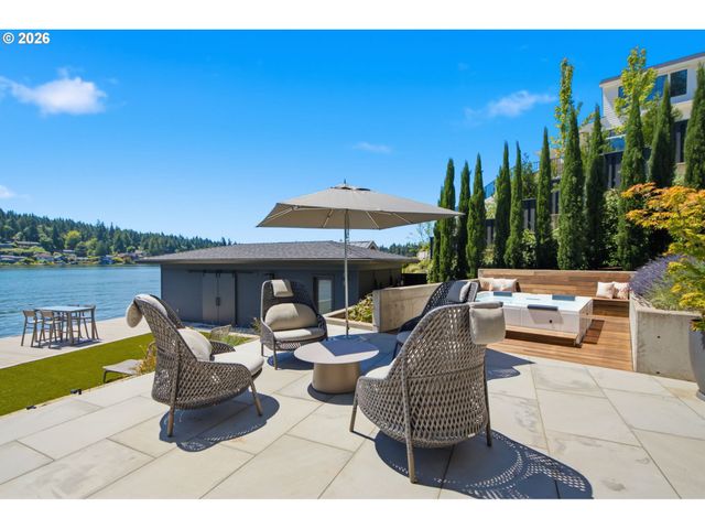 3072 LAKEVIEW Blvd, Lake Oswego, OR 97035