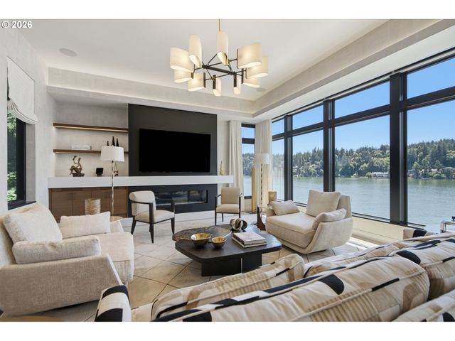 3072 LAKEVIEW Blvd, Lake Oswego, OR 97035