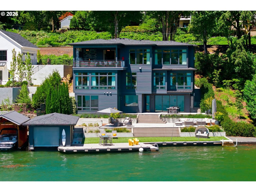 3072 LAKEVIEW Blvd, Lake Oswego, OR 97035