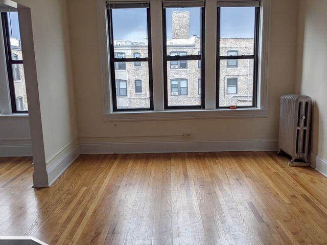 2704 N Sawyer Avenue 316, Chicago, IL 60647