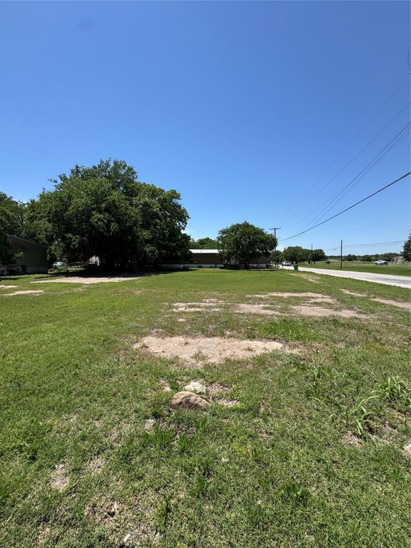 205 Main Street, Bridgeport, TX 76426
