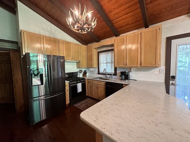 916 Riverside Lane, Blue Ridge, GA 30513