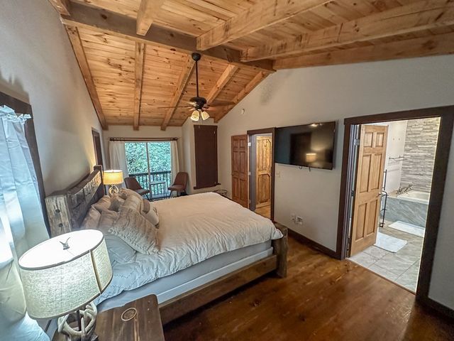 916 Riverside Lane, Blue Ridge, GA 30513