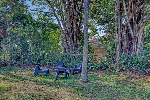 4972 S Kay Street, Palm Beach Gardens, FL 33418