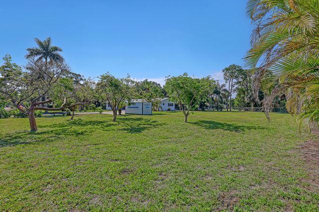 4972 S Kay Street, Palm Beach Gardens, FL 33418