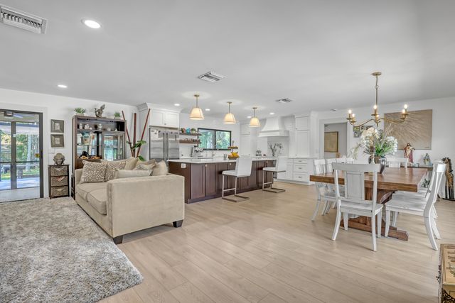 4972 S Kay Street, Palm Beach Gardens, FL 33418