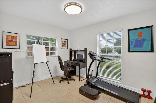 3427 NW 196th Ln, Miami Gardens, FL 33056