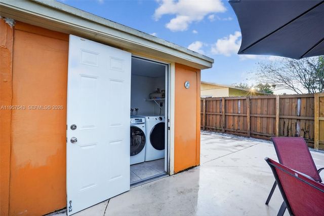 3427 NW 196th Ln, Miami Gardens, FL 33056