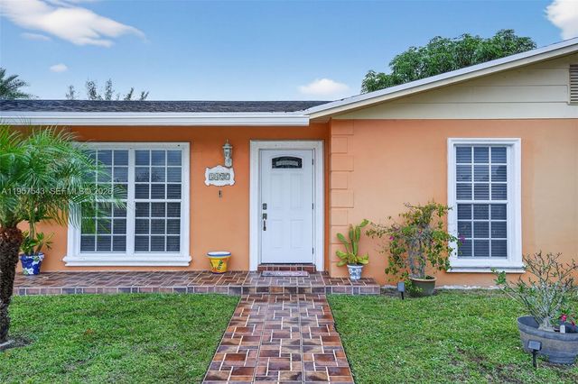 3427 NW 196th Ln, Miami Gardens, FL 33056