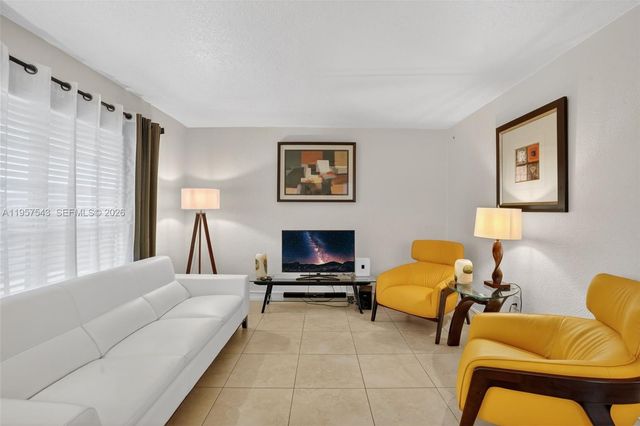 3427 NW 196th Ln, Miami Gardens, FL 33056