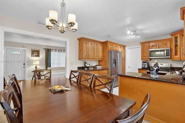 3427 NW 196th Ln, Miami Gardens, FL 33056