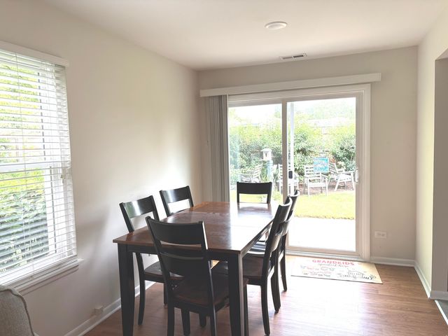 140 W Golf Road A, Libertyville, IL 60048