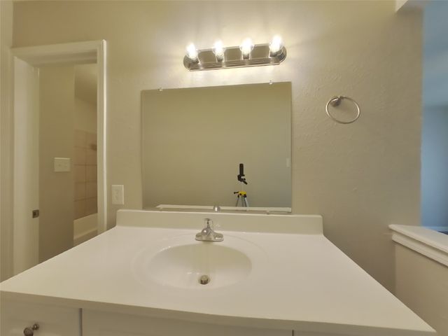 7808 Portman Avenue, Fort Worth, TX 76112