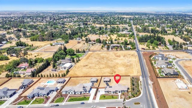 3100 Saffron Ln, Roseville, CA 95747