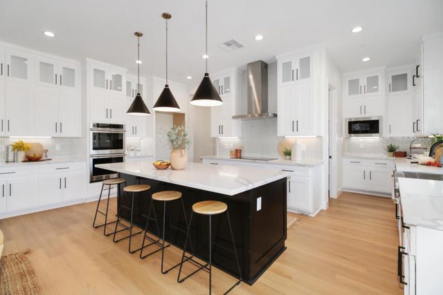 3100 Saffron Ln, Roseville, CA 95747