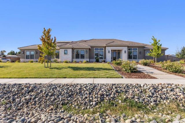 3100 Saffron Ln, Roseville, CA 95747