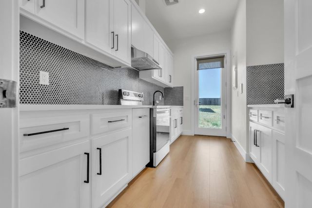 3100 Saffron Ln, Roseville, CA 95747