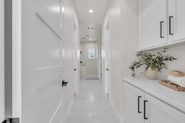 3100 Saffron Ln, Roseville, CA 95747