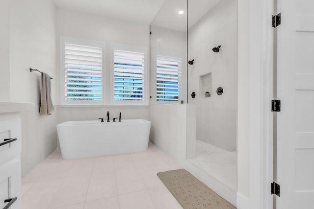 3100 Saffron Ln, Roseville, CA 95747