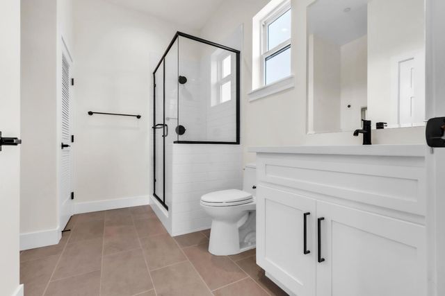 3100 Saffron Ln, Roseville, CA 95747