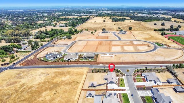 3100 Saffron Ln, Roseville, CA 95747