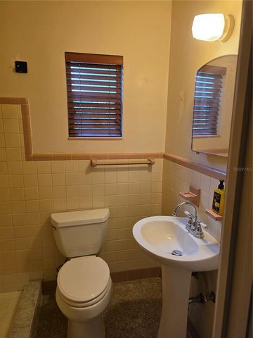 2444 37TH STREET N, St Petersburg, FL 33713