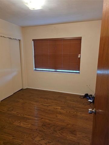 2444 37TH STREET N, St Petersburg, FL 33713
