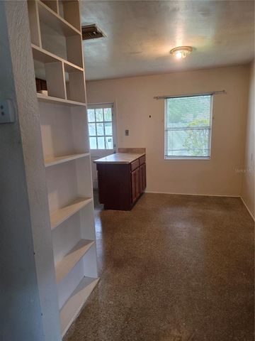 2444 37TH STREET N, St Petersburg, FL 33713