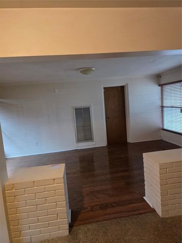 2444 37TH STREET N, St Petersburg, FL 33713